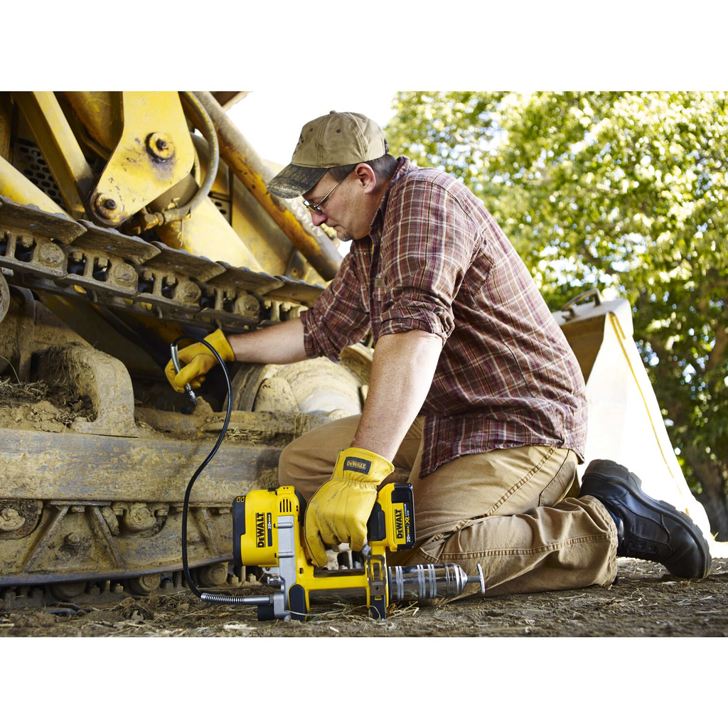 DeWalt 20V Max Cordless Grease Gun Kit
