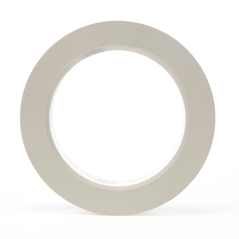 Ruban adhésif en vinyle 3M™, 471, blanc, 1,0 po x 36,0 vg x 5,2 mil (2,5 cm x 32,9 mx 0,1 mm)