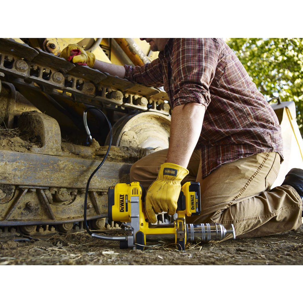 DeWalt 20V Max Cordless Grease Gun Kit