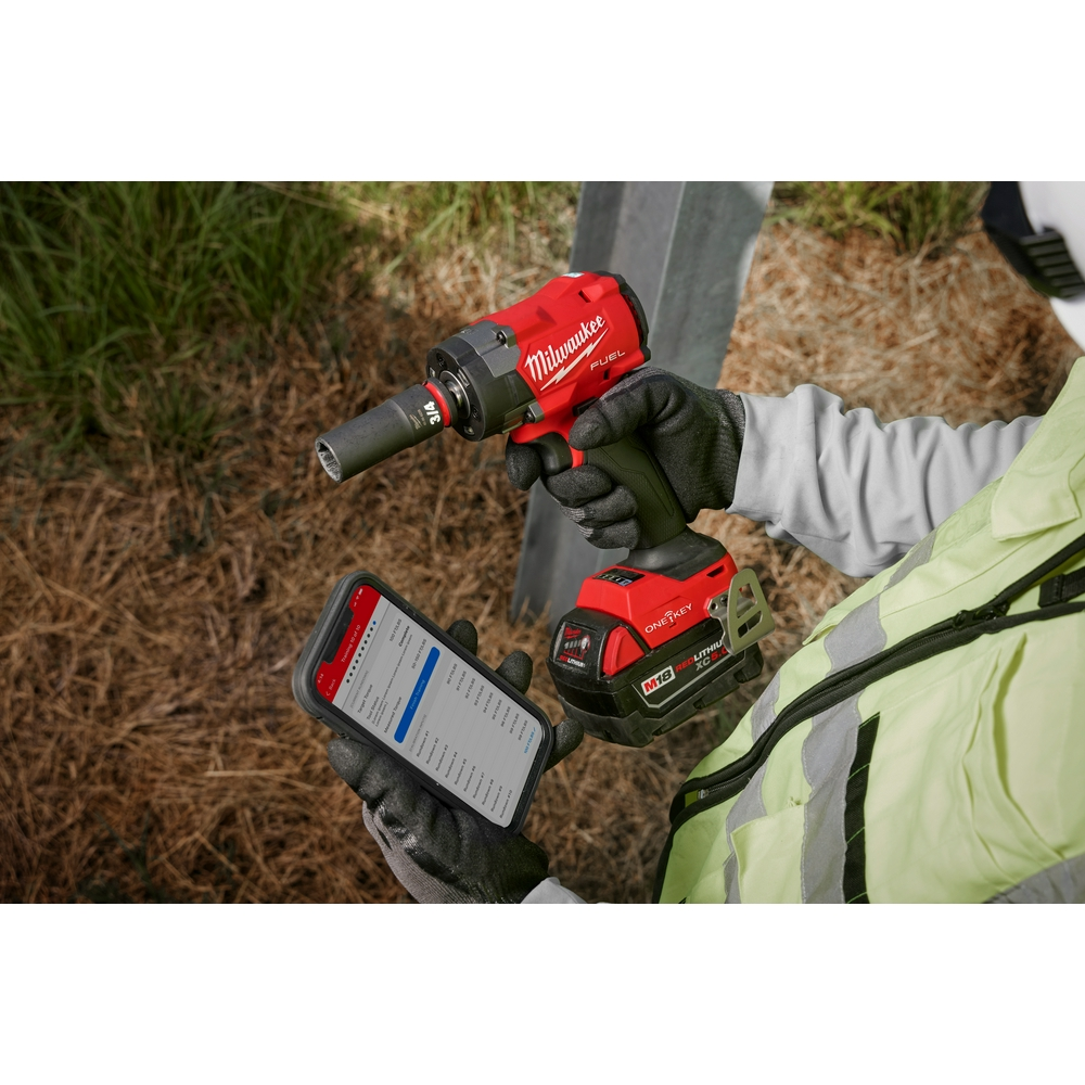M18 FUEL™ 1/2" Controlled Torque Compact Impact Wrench w/ TORQUE-SENSE™, Pin Detent
