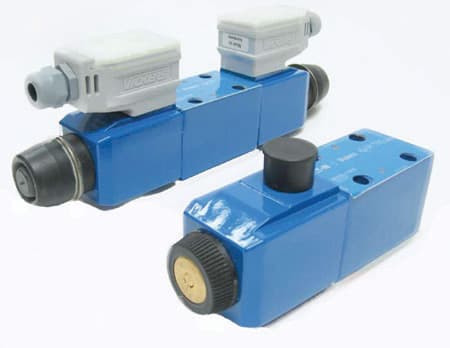 Vanne de régulation directionnelle - Actionnement par solénoïde, 4 voies, vanne D05, débit max. 20 gpm