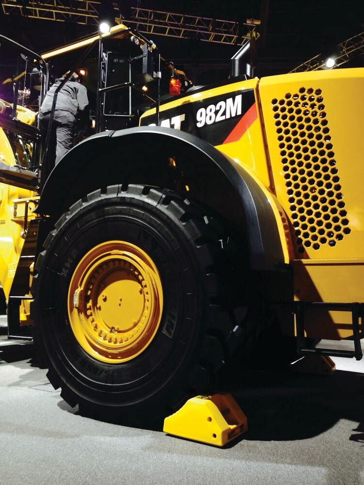 Heavy Duty Wheel Chock 275 Ton capacity.