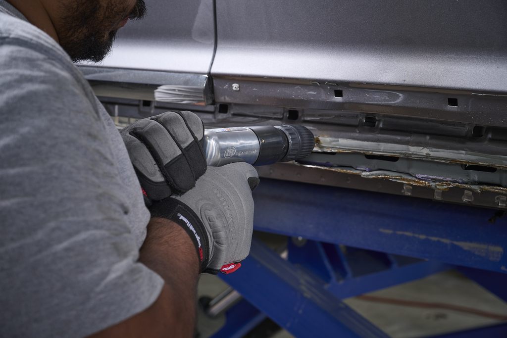 Narrow Chisel, 18 In Shank, 7/8 In X 3-1/4 In, Qty 1