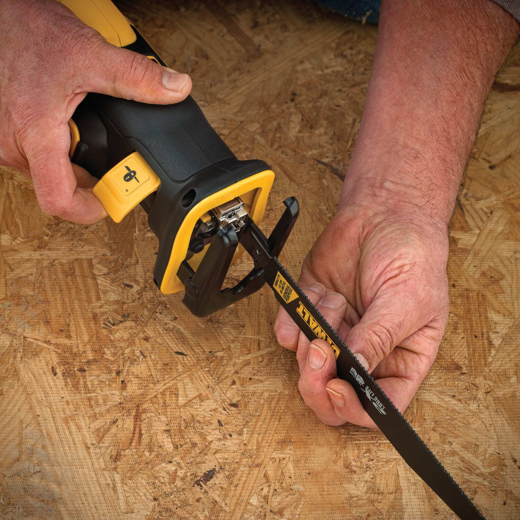 DEWALT 20V MAX* XR Brushless Compact Reciprocating Saw (Tool Only)