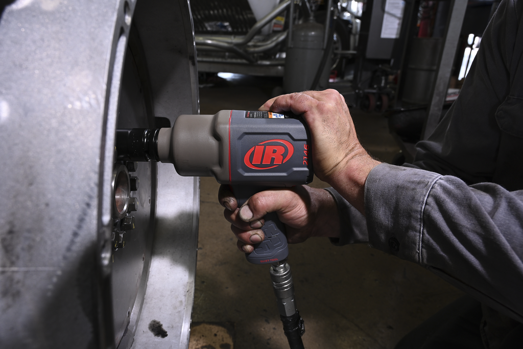 3/4" Air Impact Wrench Quiet 2,000 Ft-Lbs Nut-Busting Torque Maintenance Duty Pistol Grip