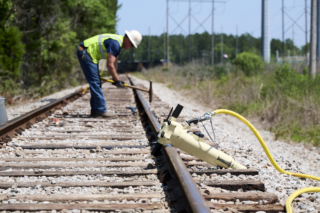 Spike Driver, 5.75 In Stroke, 1250 Bpm, 2.06 In Bore