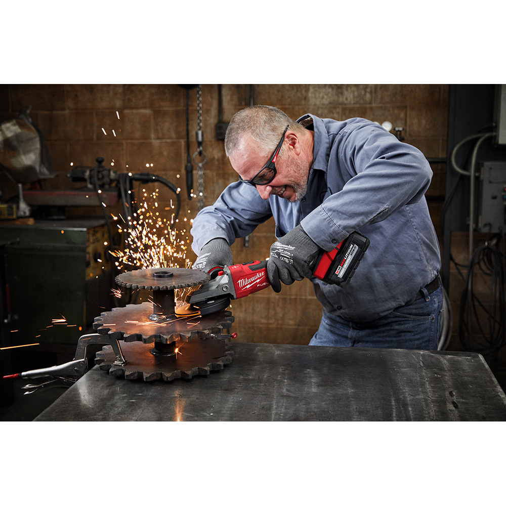 M18 FUEL™ 5" Flathead Braking Grinder Slide Switch Lock-On
