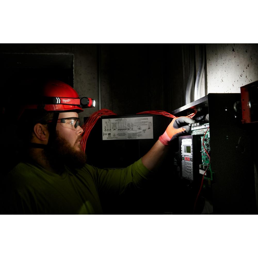 REDLITHIUM™ USB 600 Lumen Hard Hat Headlamp