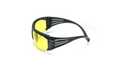 Lunettes de protection 3M™ SecureFit™ série 600 avec verre antibuée Scotchgard™ ambré, SF603SGAF