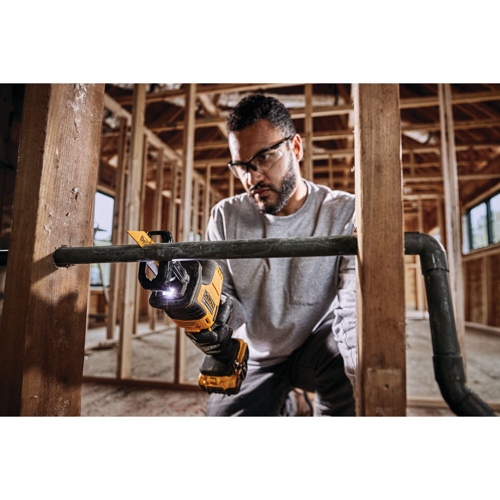DEWALT ATOMIC 20V MAX* Cordless One-Handed Reciprocating Saw (Tool Only)