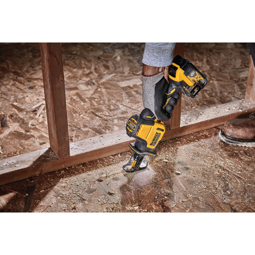DEWALT ATOMIC 20V MAX* Cordless One-Handed Reciprocating Saw (Tool Only)