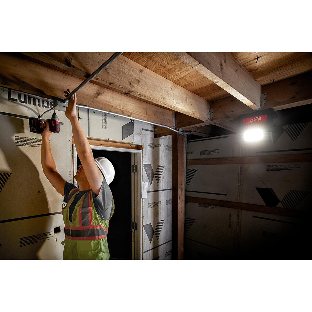 M18™ ROVER Dual Power Flood Light