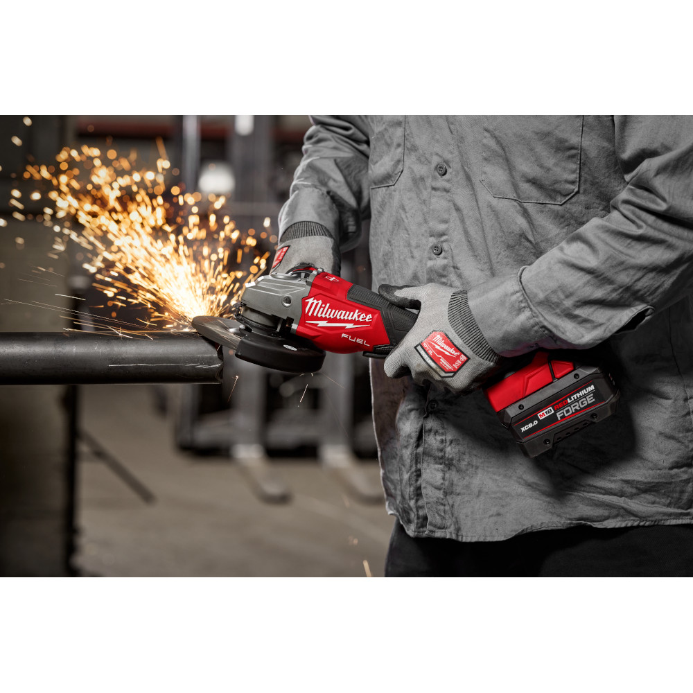 M18 FUEL™ 4-1/2"-6" Braking Grinder Paddle Switch