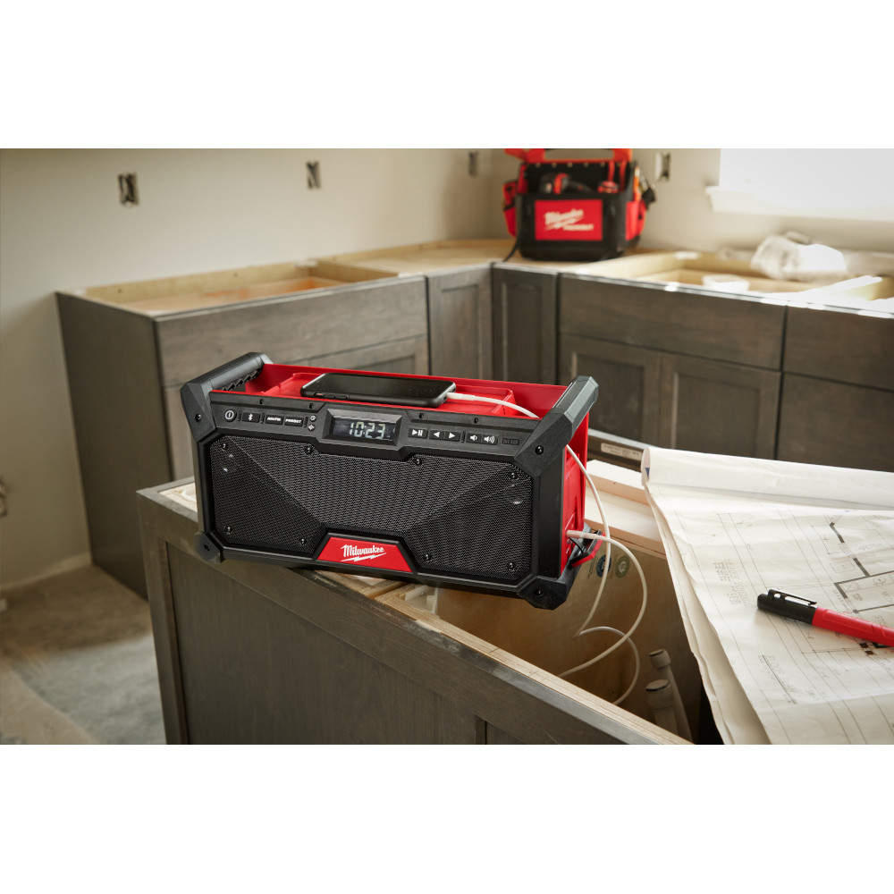 M18 Bluetooth Jobsite Radio