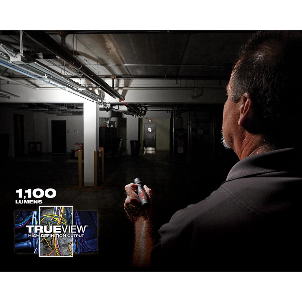 1100L Twist Focus Flashlight