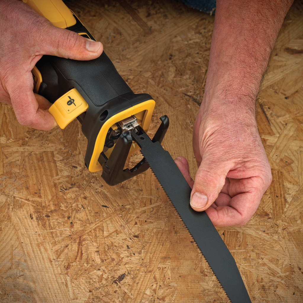 DEWALT 20V MAX* XR Brushless Compact Reciprocating Saw (Tool Only)