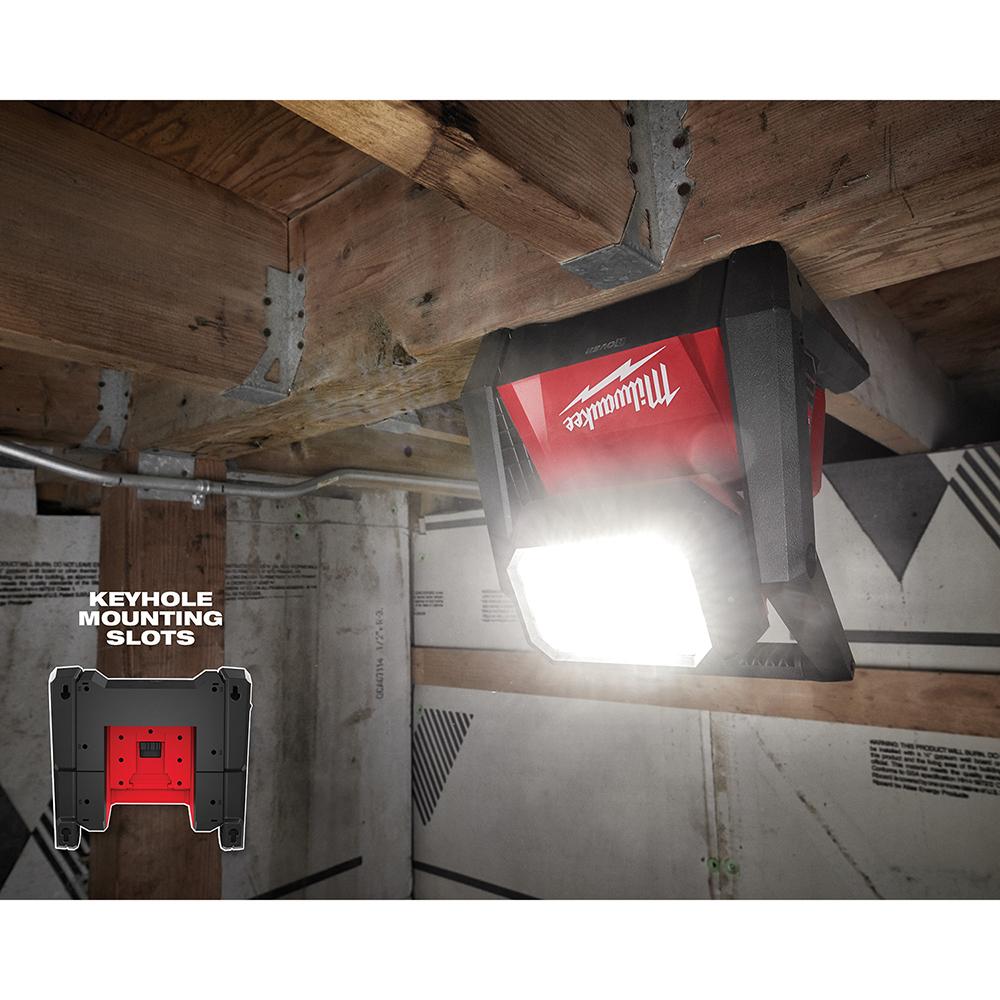 M18™ ROVER Dual Power Flood Light