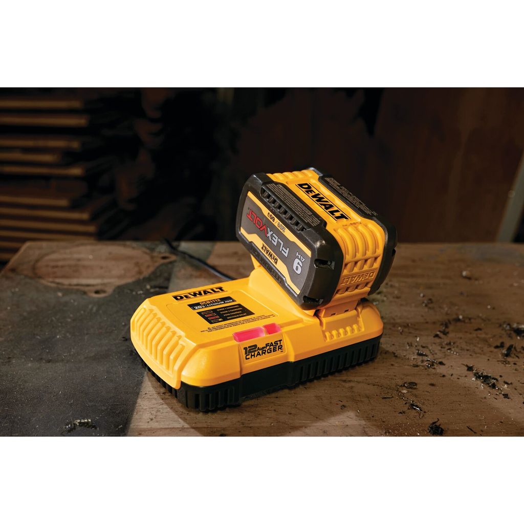 DEWALT Battery Charger, 20V* FLEXVOLT Fast Charger