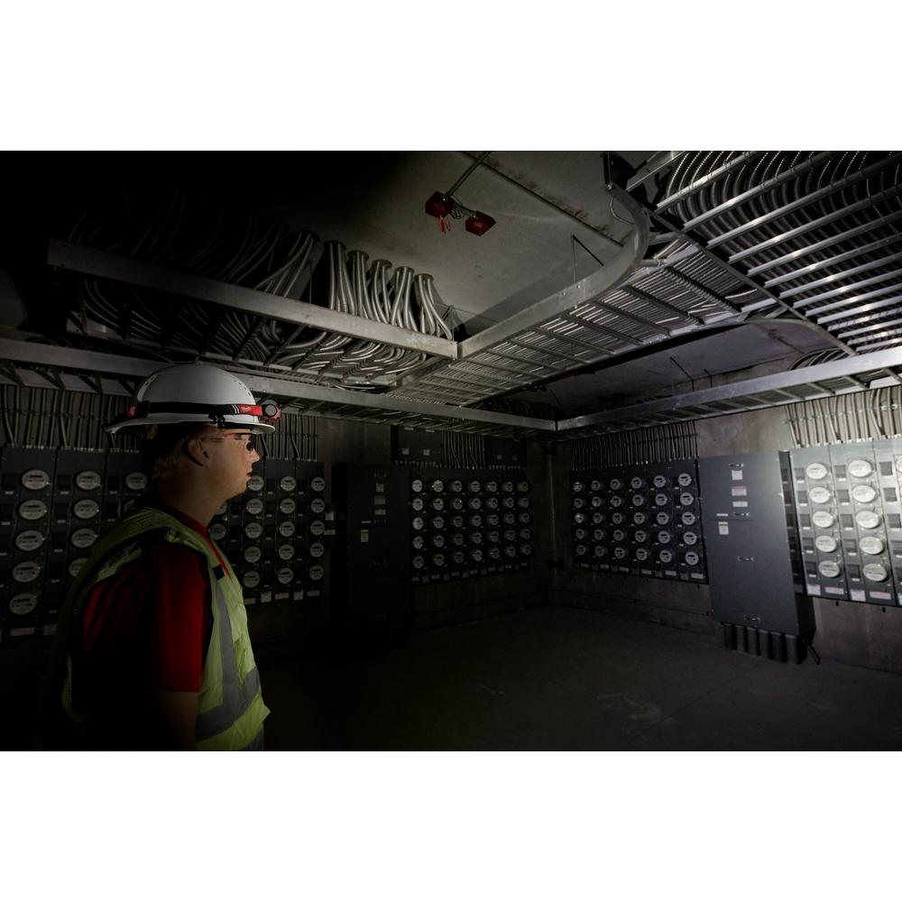 REDLITHIUM™ USB 600 Lumen Hard Hat Headlamp