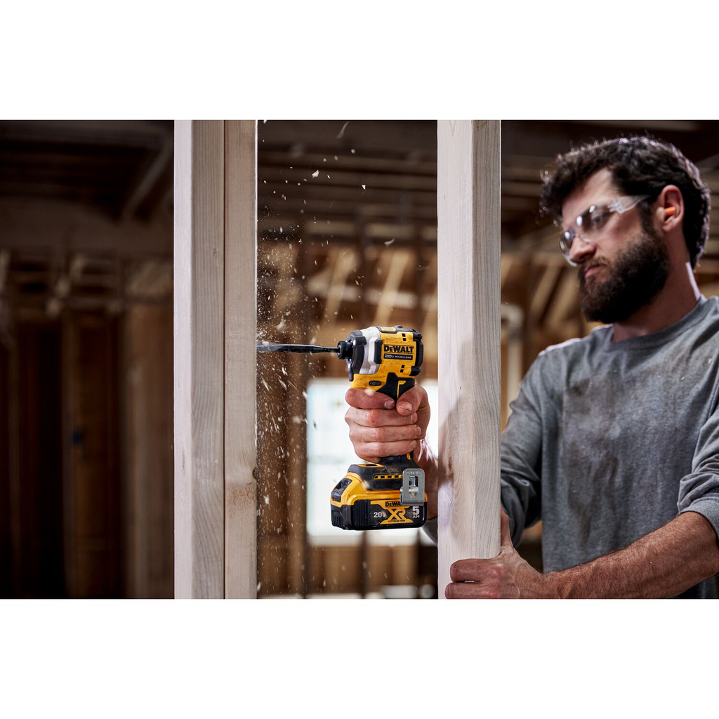 DEWALT 20V MAX* ATOMIC Cordless Brushless 1/4 in Impact Driver Drill Kit (1) Lithium Ion Battery with Charger