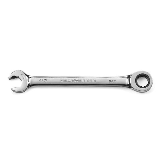 Les clés à cliquet plates GEARWRENCH simplifient les tâches difficiles. Elles permettent de visser et de dévisser rapidement les écrous et les boulons sans retirer la clé de la fixation. L'extrémité plate offre la robustesse d'un cliquet à patte d'oi