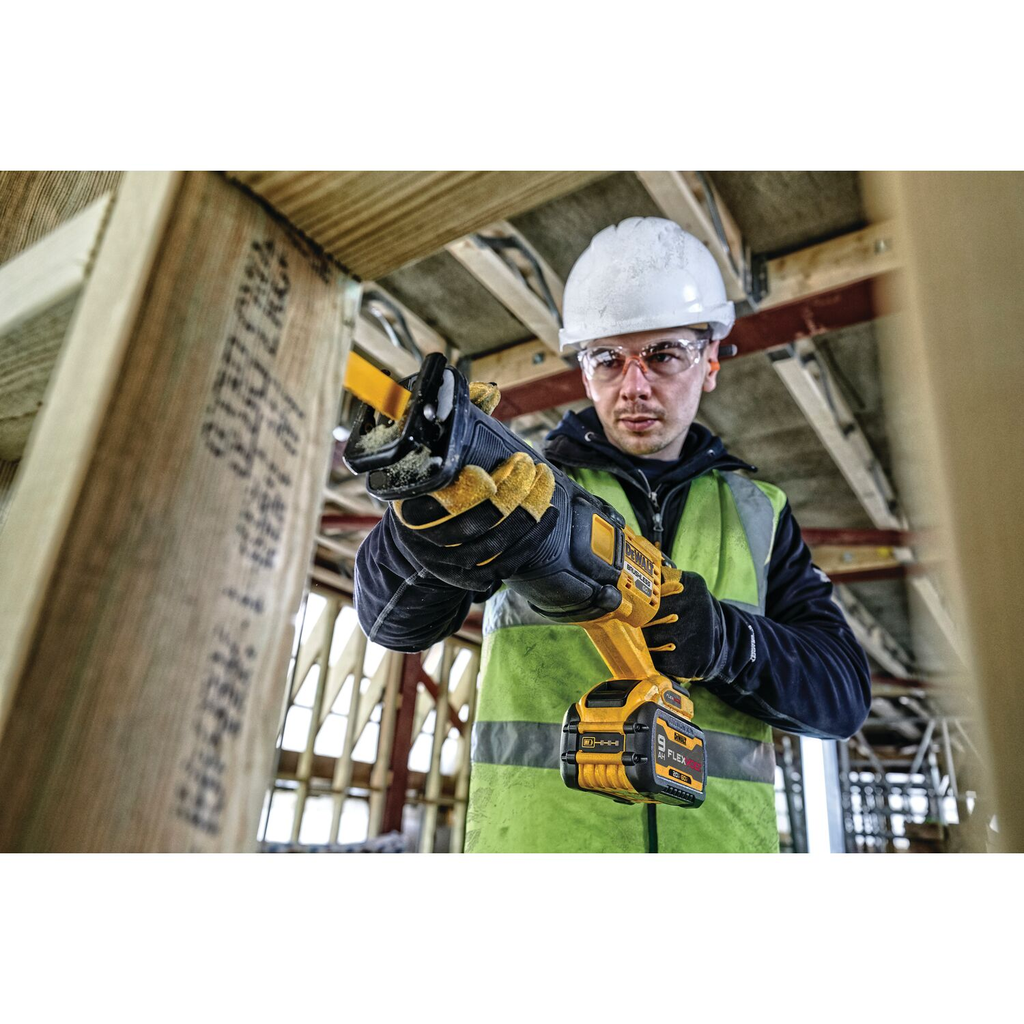 DEWALT FLEXVOLT 60V MAX* Brushless Cordless Reciprocating Saw Kit