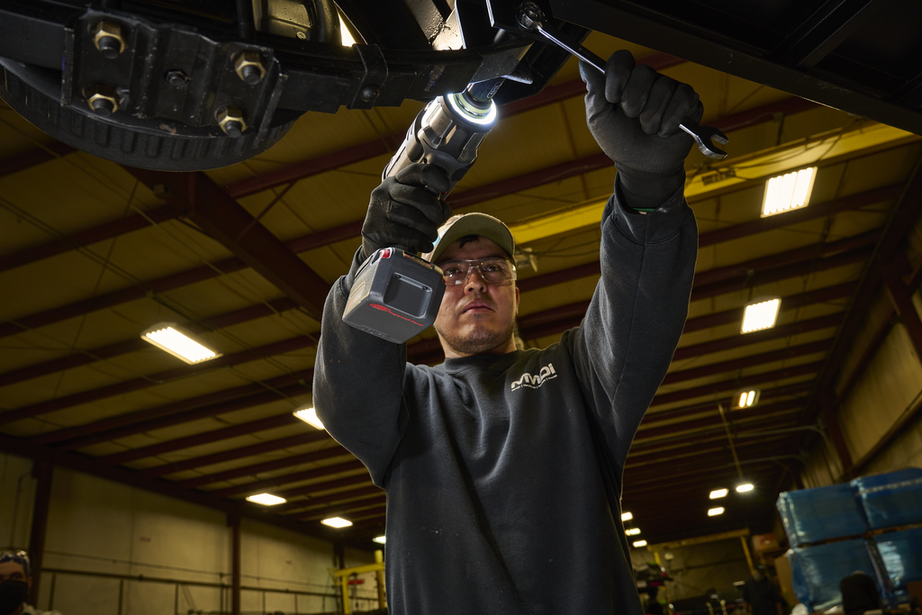 Cordless Impact Wrench Kit, 20V High Torque, 1/2 In, 1500 Ft-Lb, With 2 Batteries And Charger