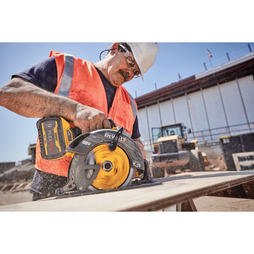 DEWALT 60V MAX* Brushless Cordless 7-1/4 in. Circular Saw with Electronic Brake (Tool Only)