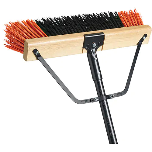 Balai-brosse robuste ryno avec manche renforcé 24" soies pvc extra-fermes